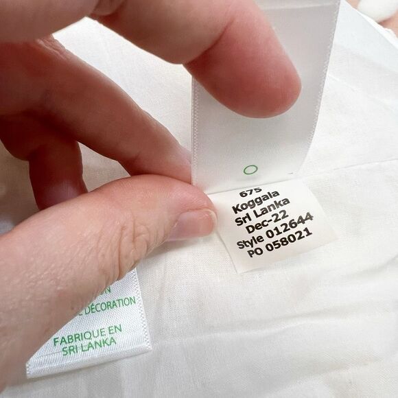 Lilly Pulitzer Womens White Bekah 3/4 Sleeves Split Neck Eyelet Top Size Medium - Picture 8 of 8